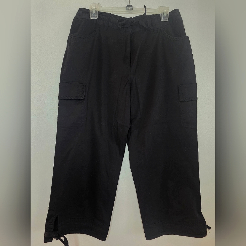 Bamboo Traders, Black Size 12 Capri Pants, NWT!